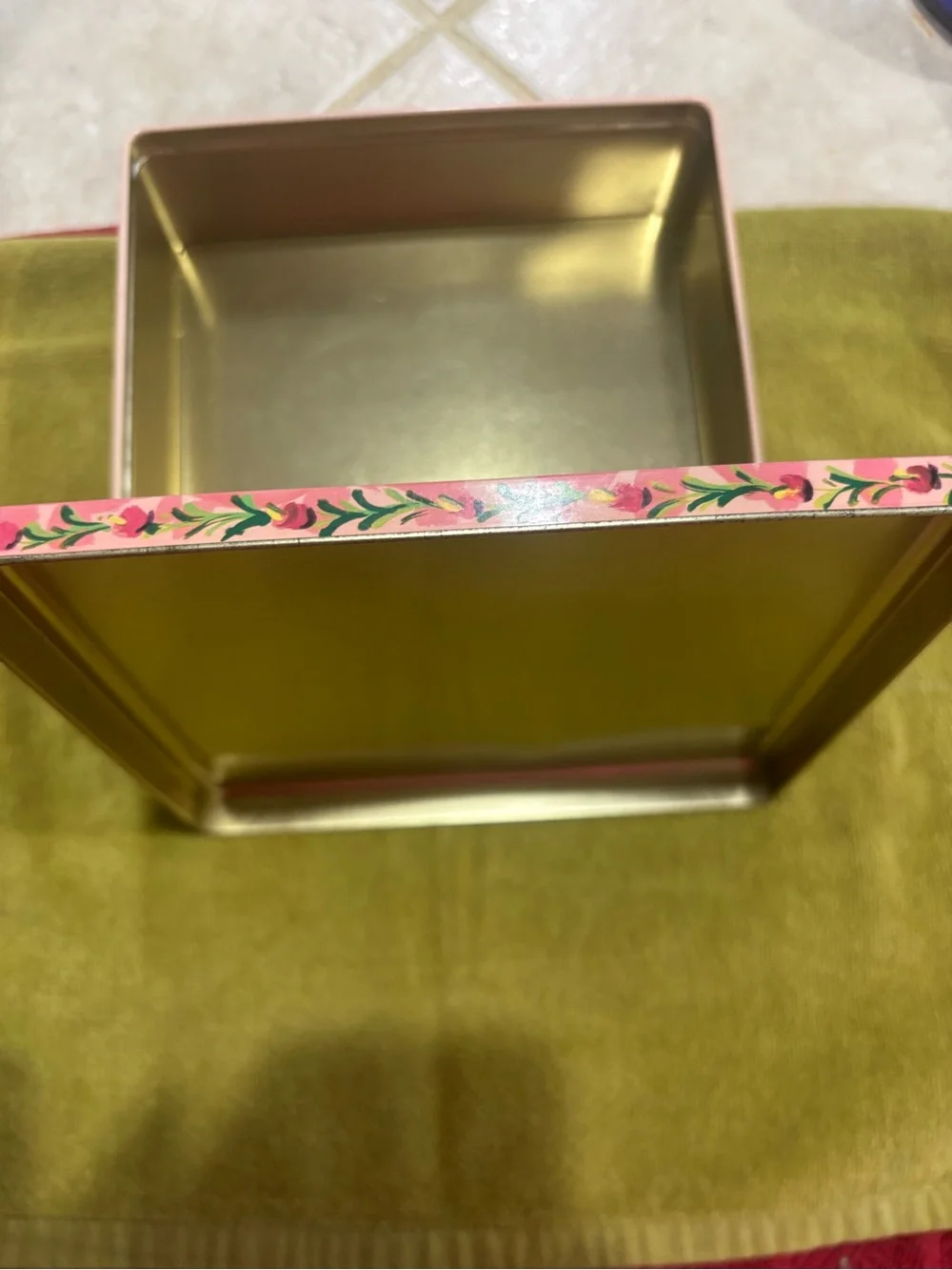 Gail Pittman Tin